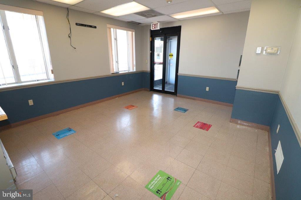 185 Delaware Ave #rear Property Photo 5
