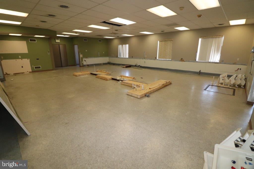 185 Delaware Ave #rear Property Photo 14