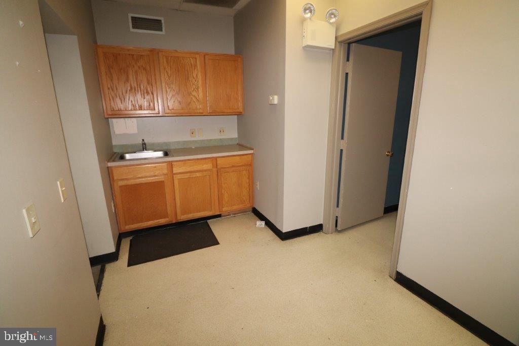 185 Delaware Ave #rear Property Photo 21
