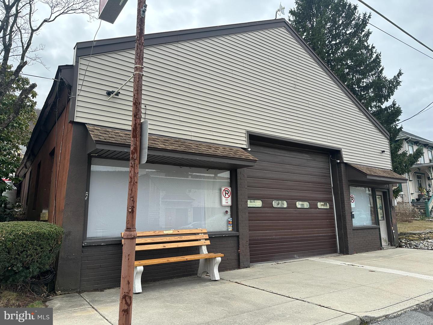 63 E Catawissa St Property Photo 2