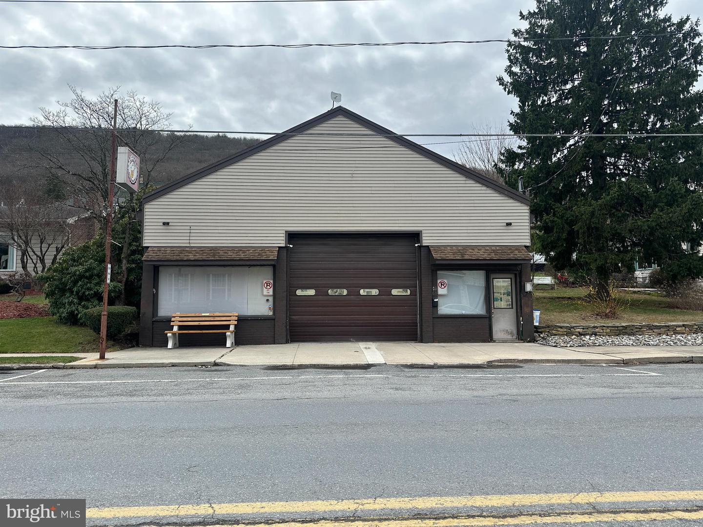 63 E Catawissa St Property Photo 3