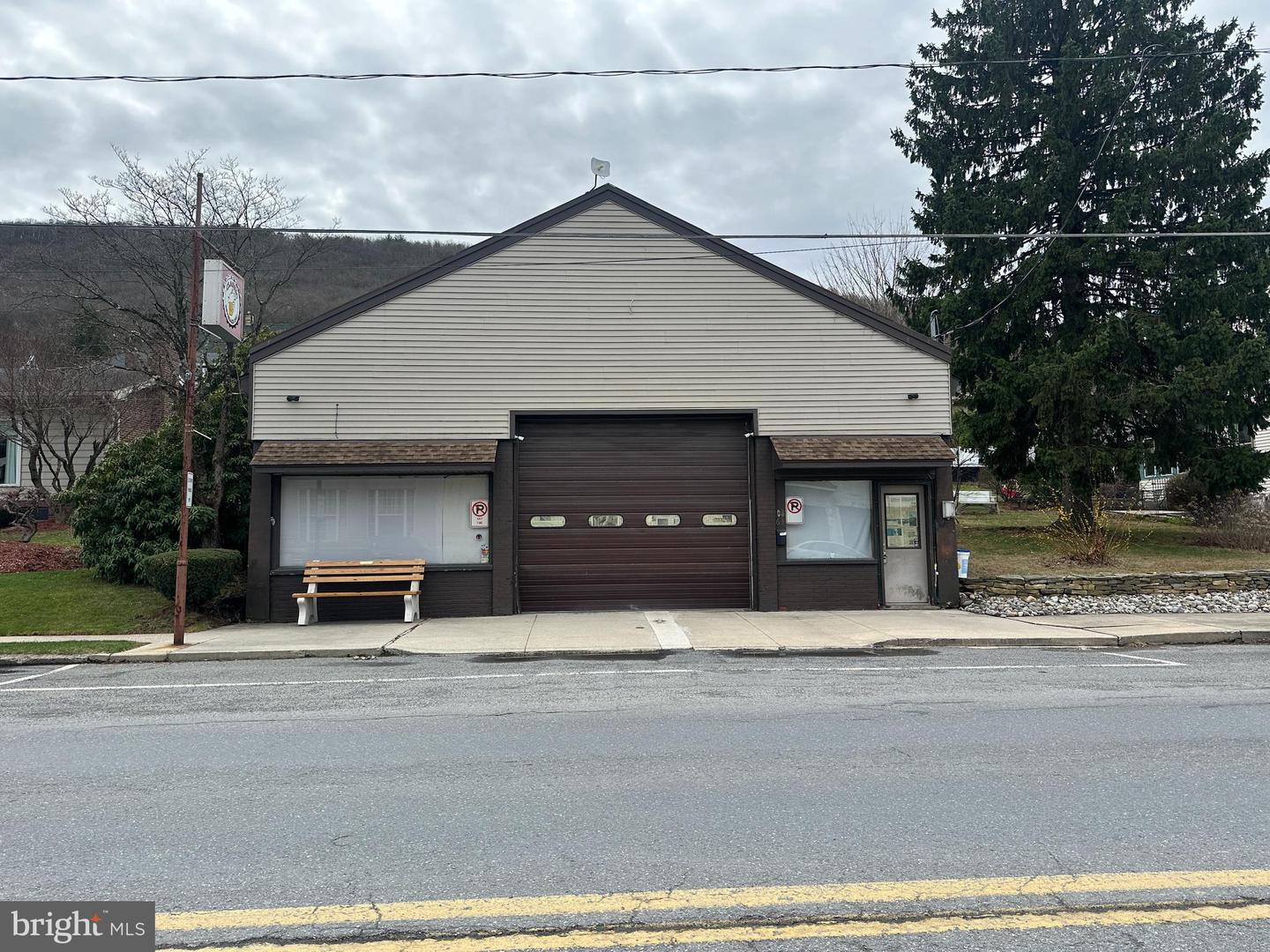 63 E Catawissa St Property Photo 4