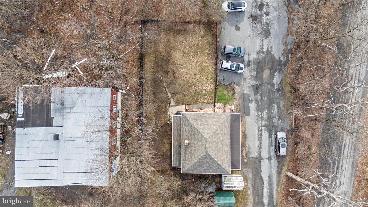 100 E Front St Property Photo 5