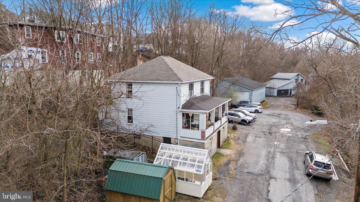 100 E Front St Property Photo 6