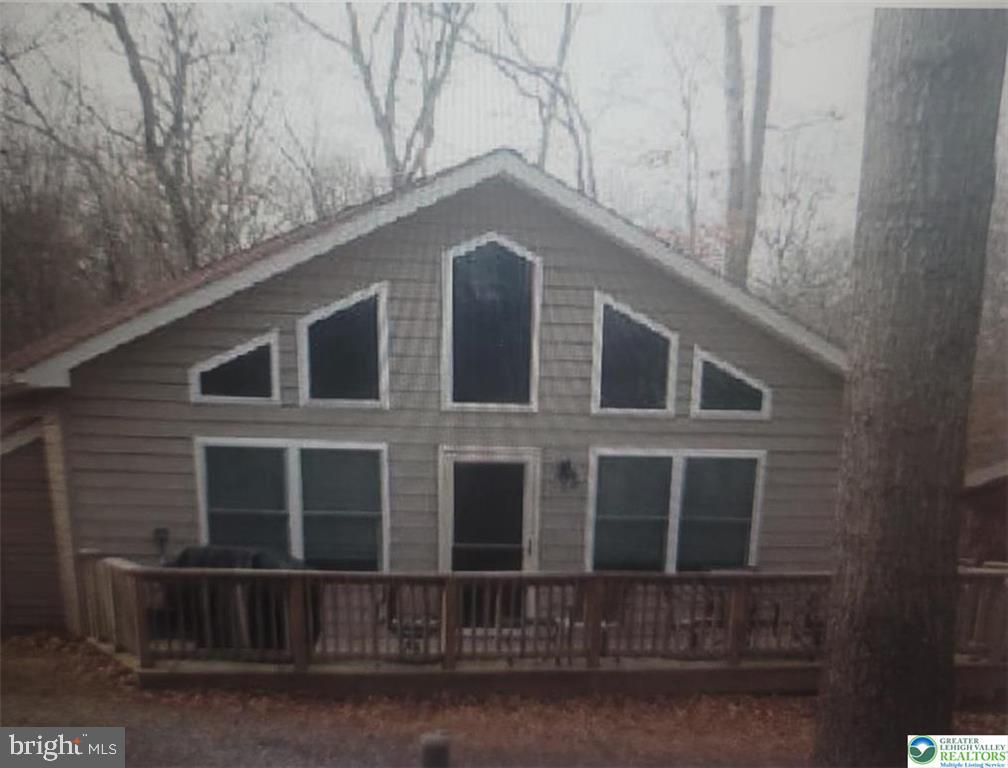 143 Thomas Ln Property Photo