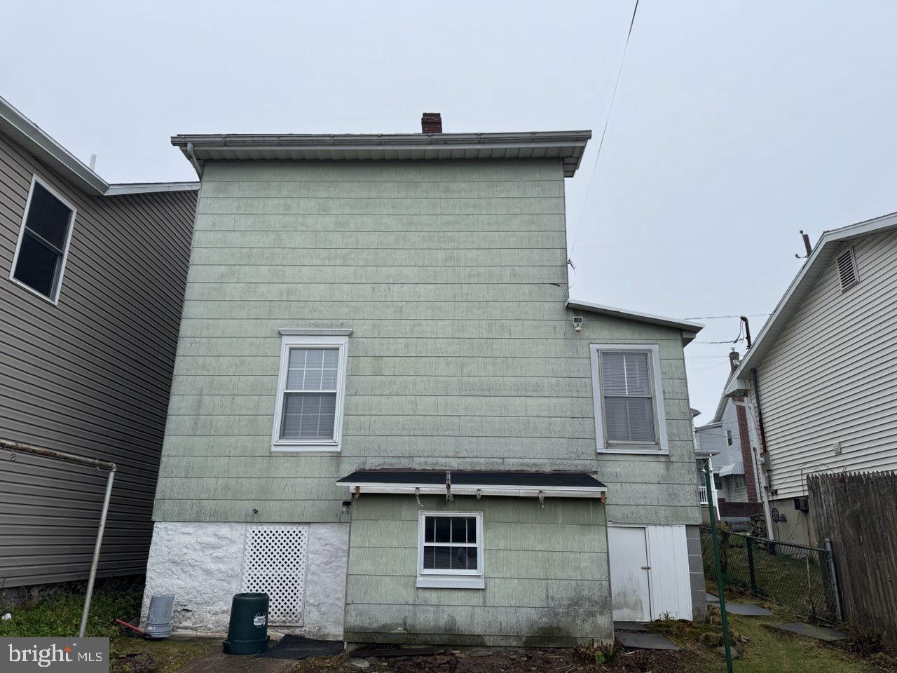 36 E Fell St Property Photo 2