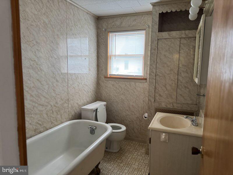 36 E Fell St Property Photo 8