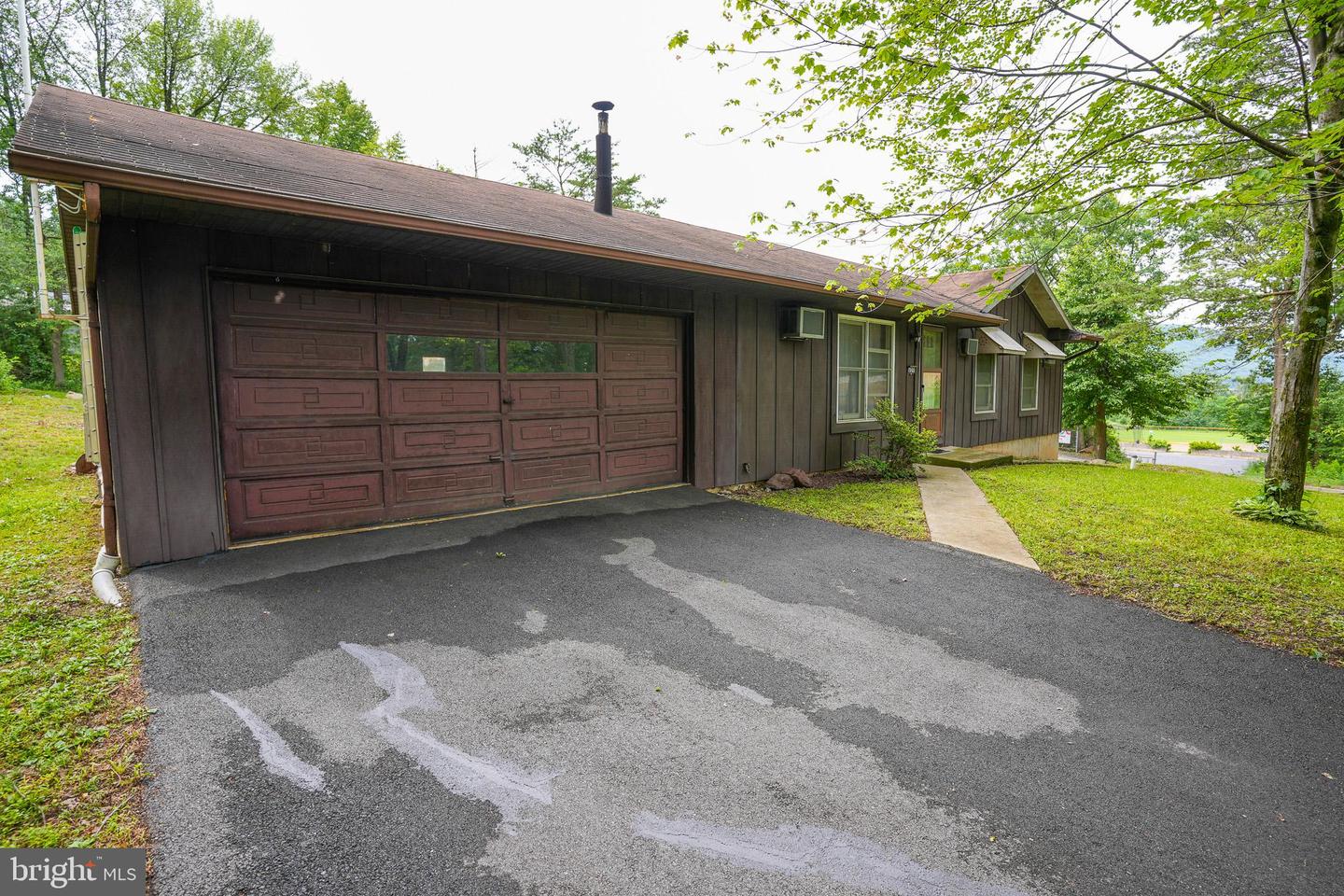 609 Mill St Property Photo 1