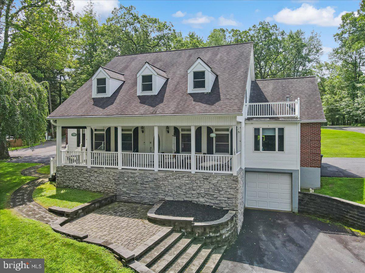 100 Monroe Ct Property Photo 1