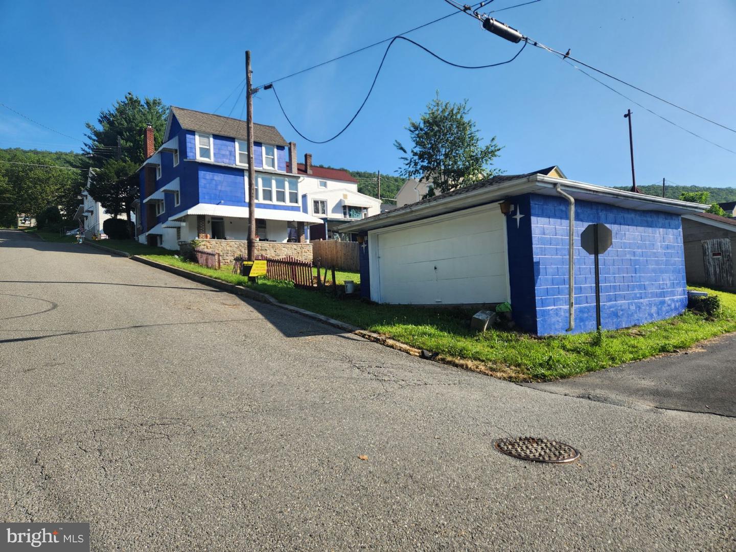 64 W Garibaldi Ave Property Photo 1