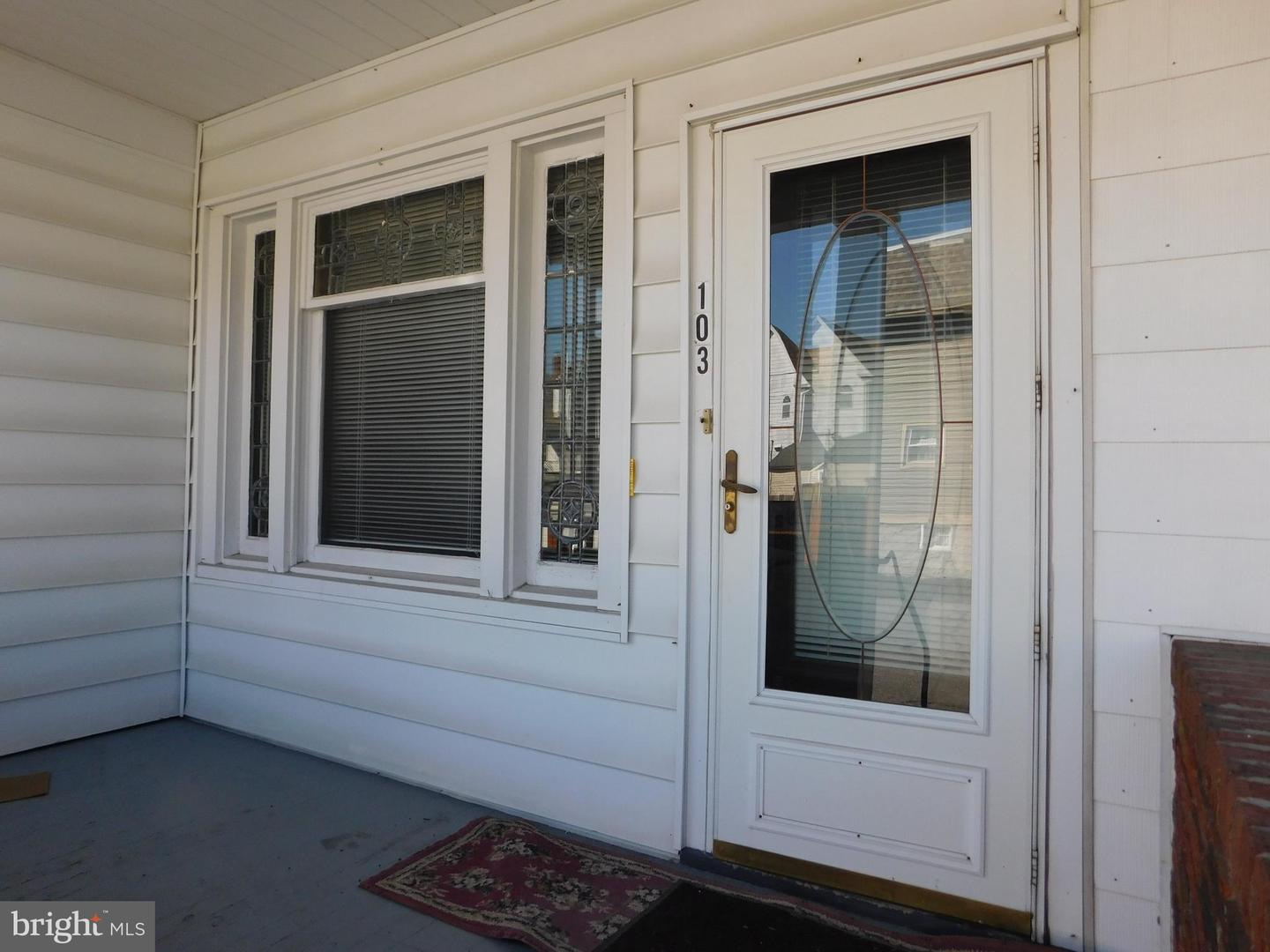 103 E Amidon St Property Photo 2