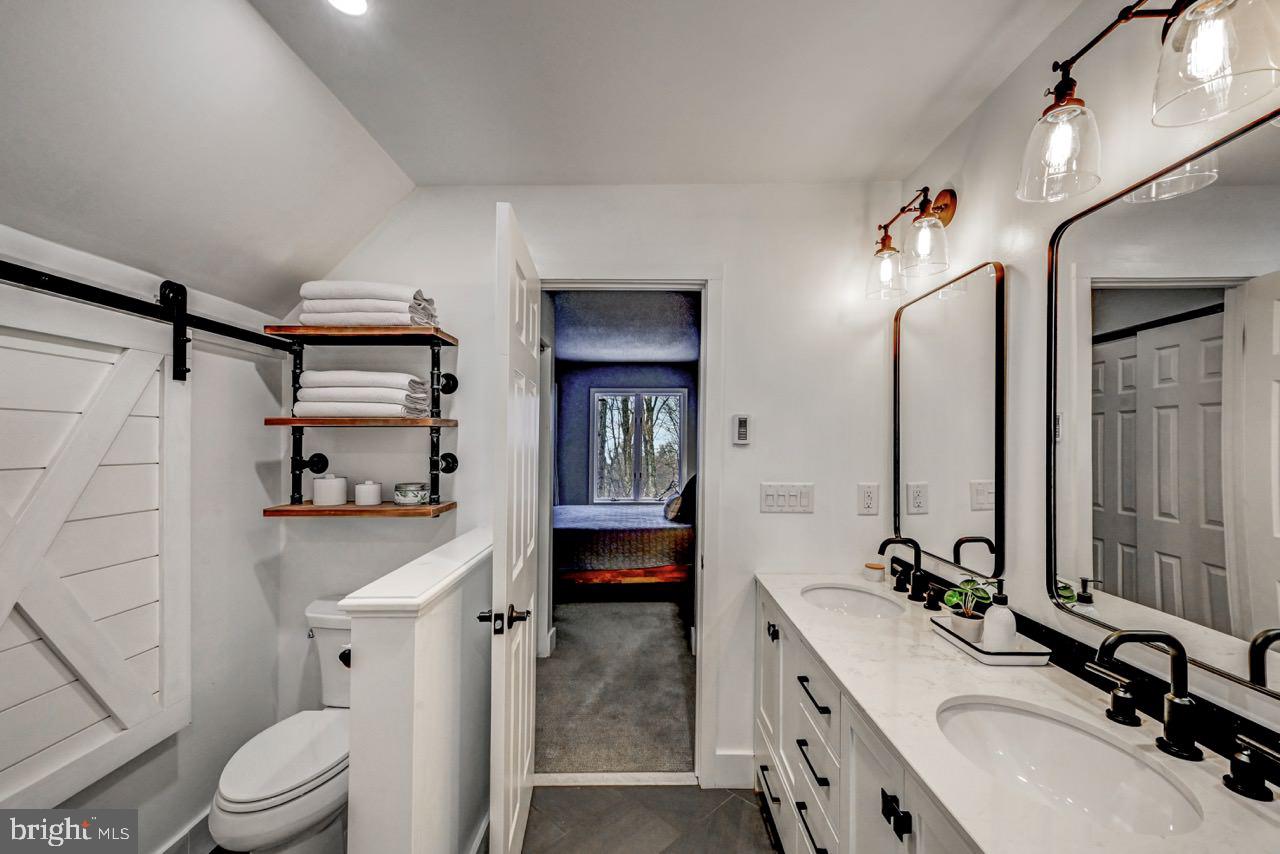 59 Midway Property Photo 48