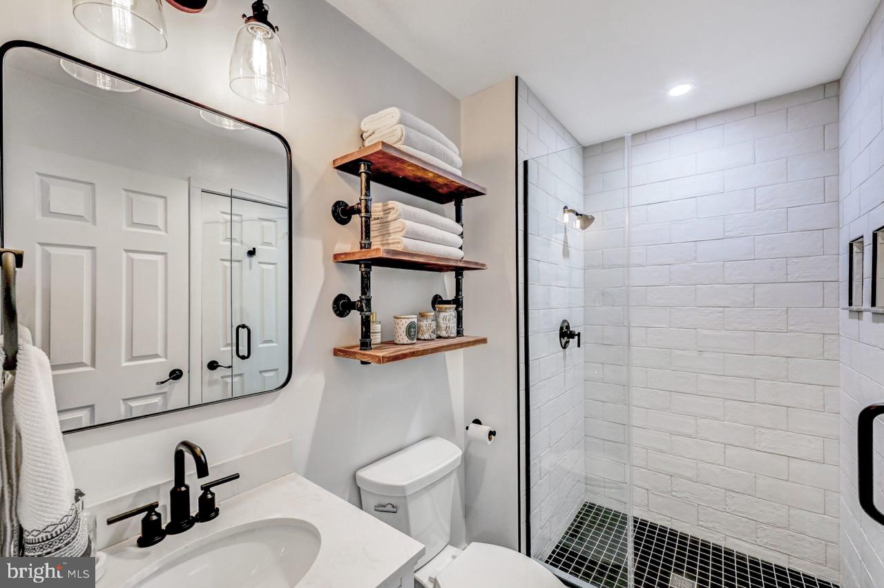 59 Midway Property Photo 61