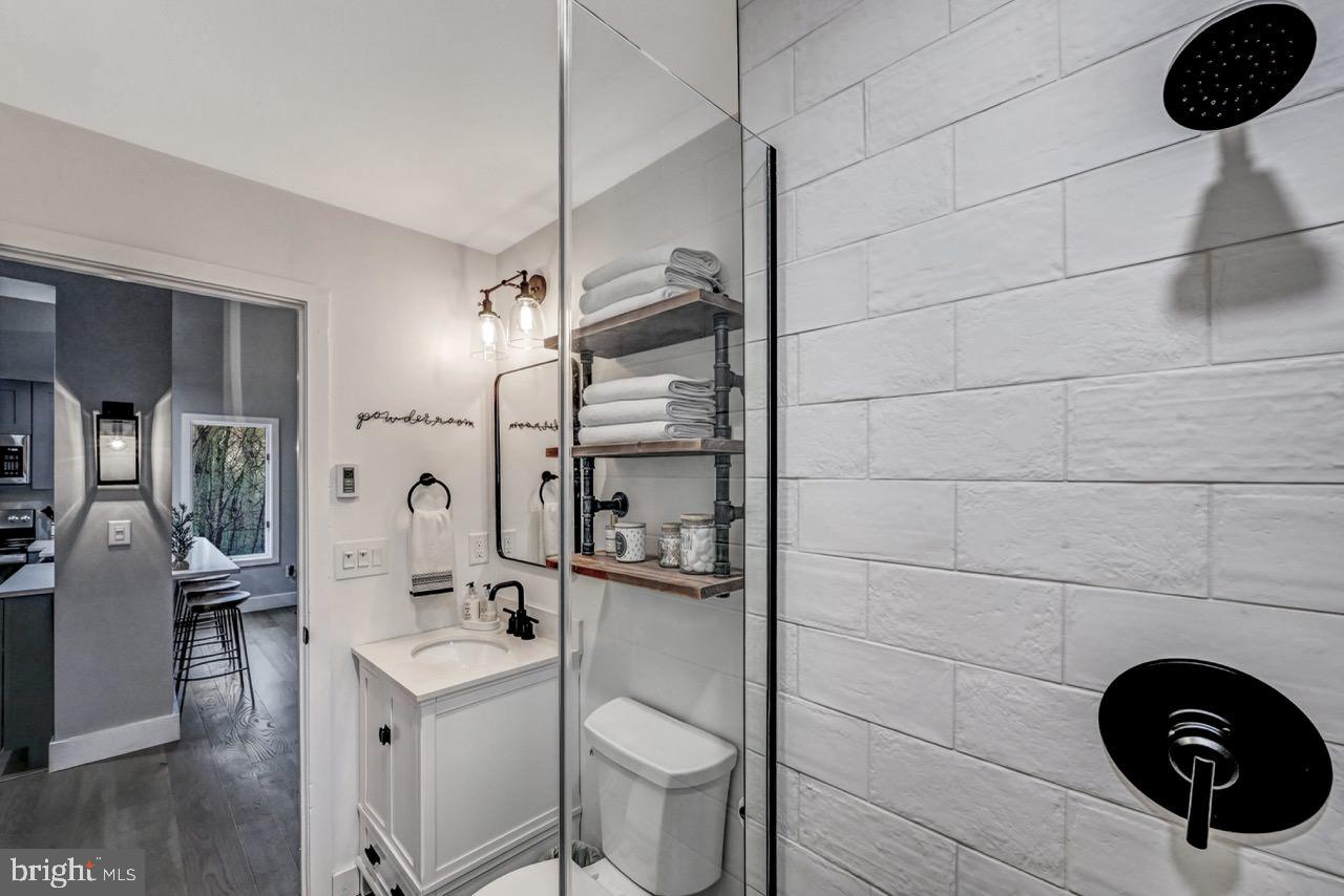59 Midway Property Photo 63