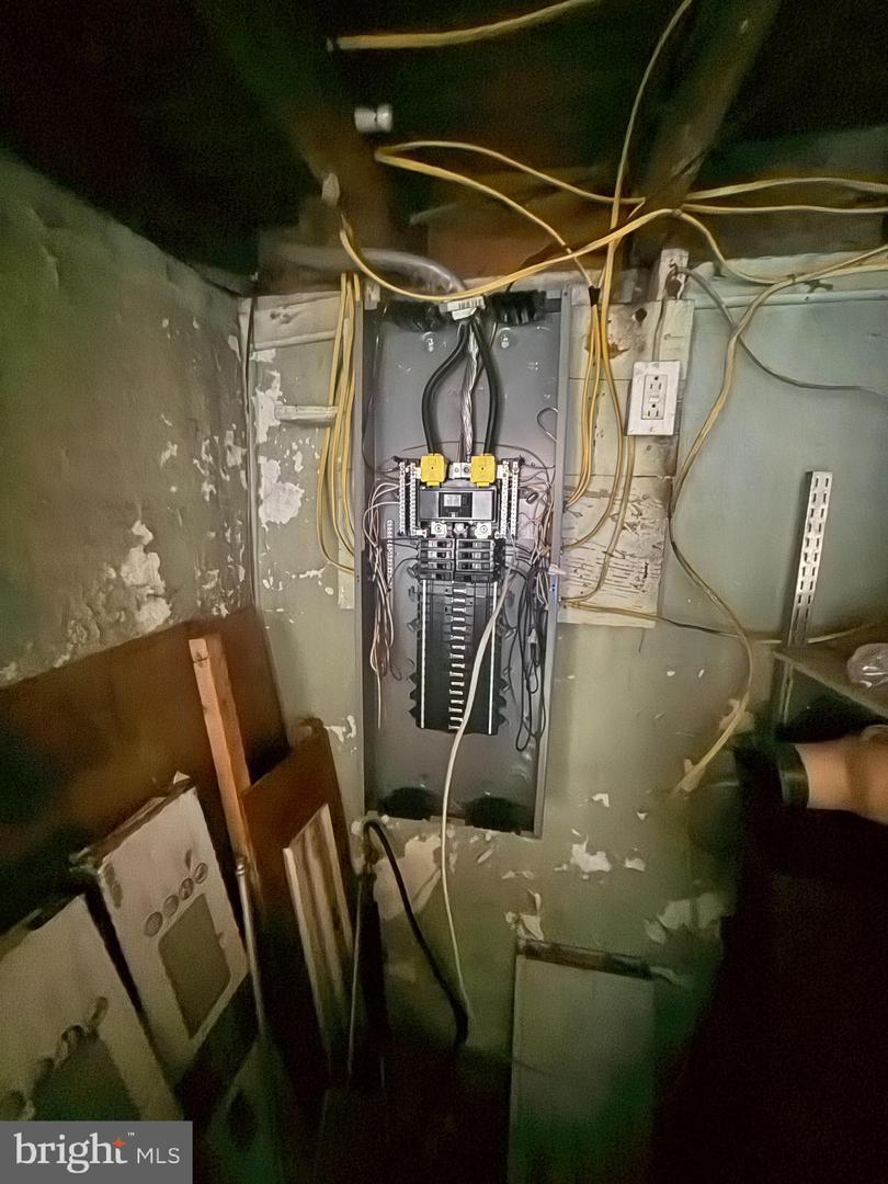 44 E Water St Property Photo 8