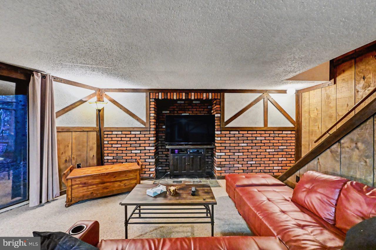 56 Dryden Dr Property Photo 44