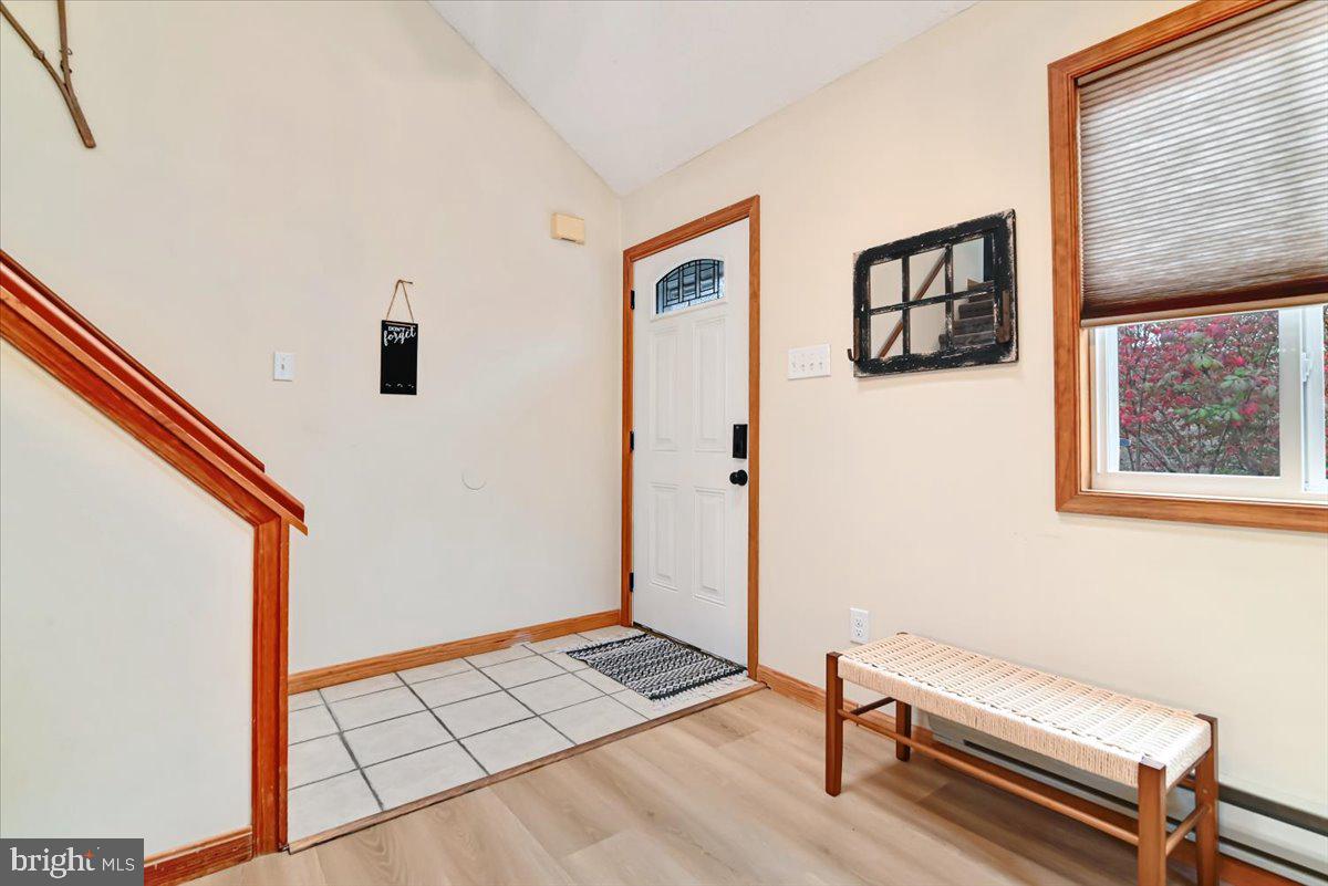 286 Mckuen Way Property Photo 8
