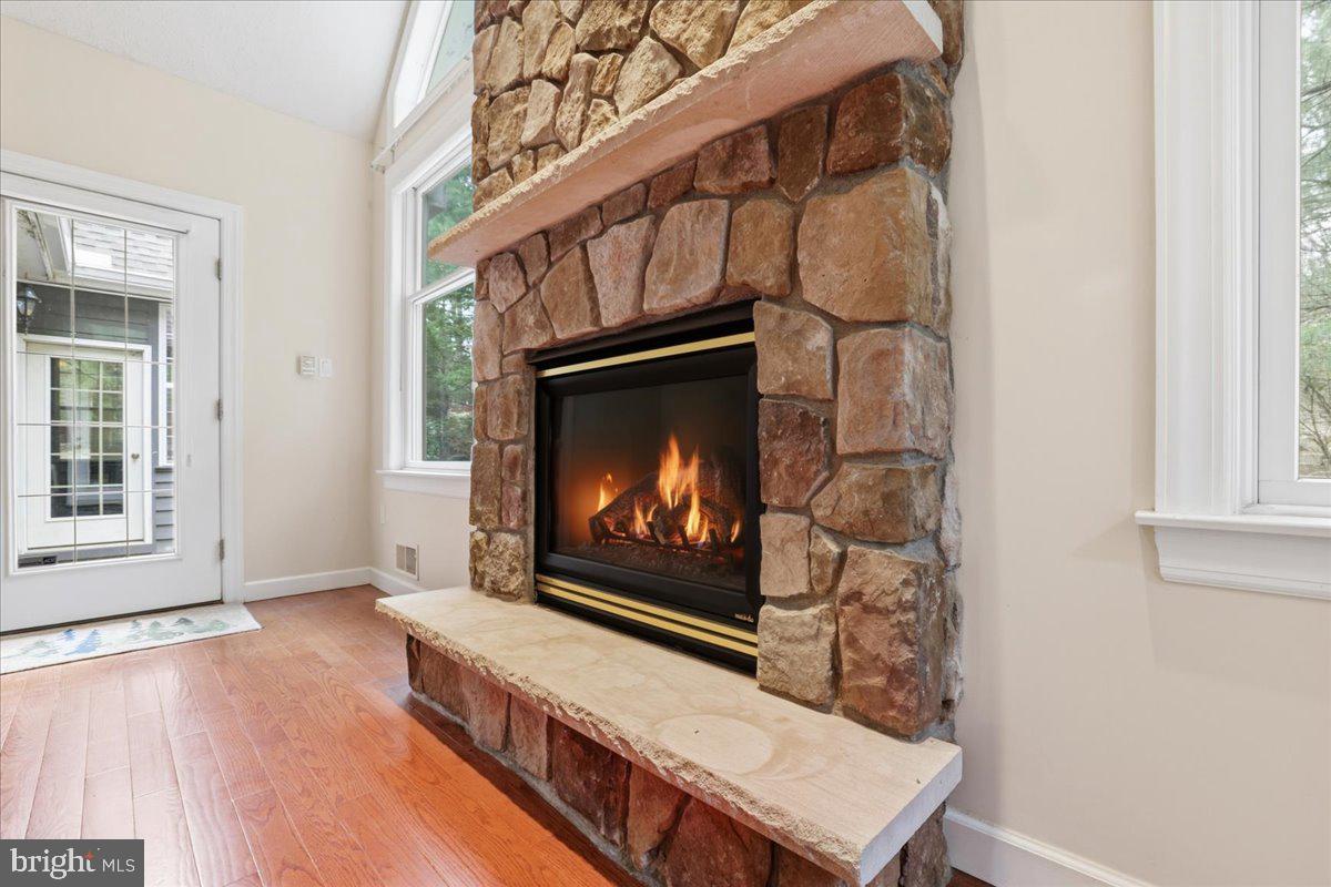 109 Lake Dr Property Photo 2