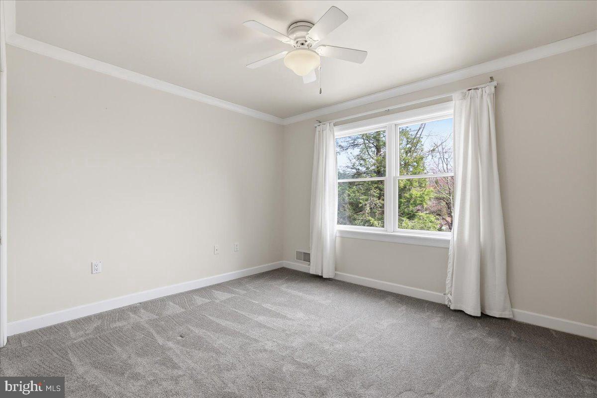 109 Lake Dr Property Photo 19