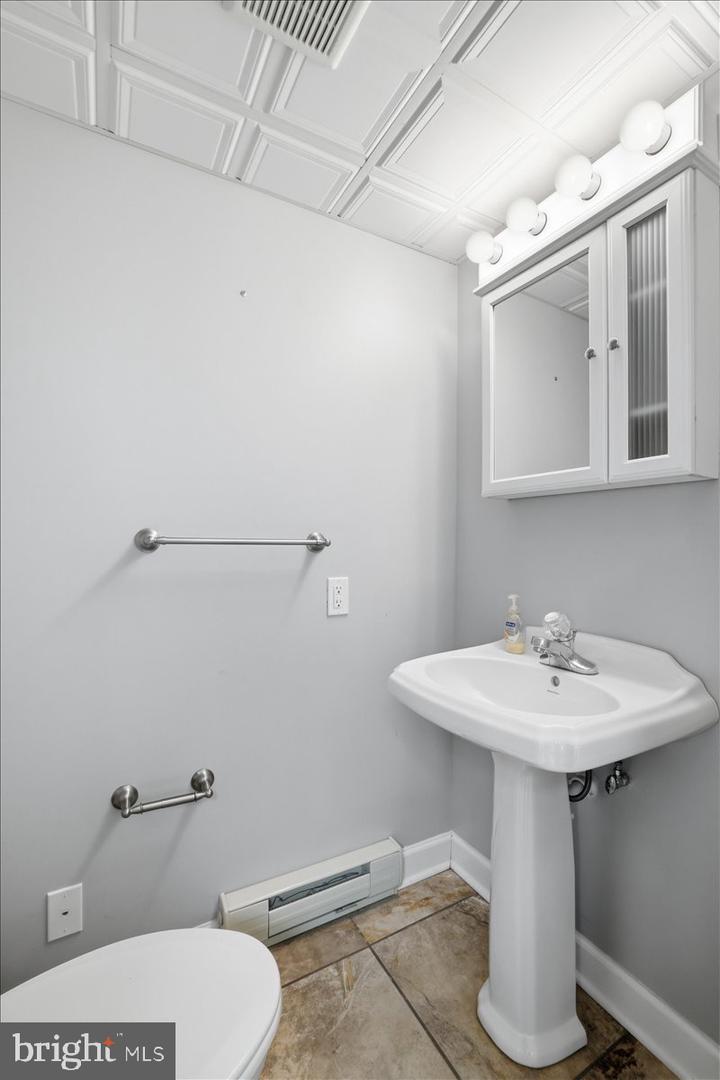 109 Lake Dr Property Photo 22