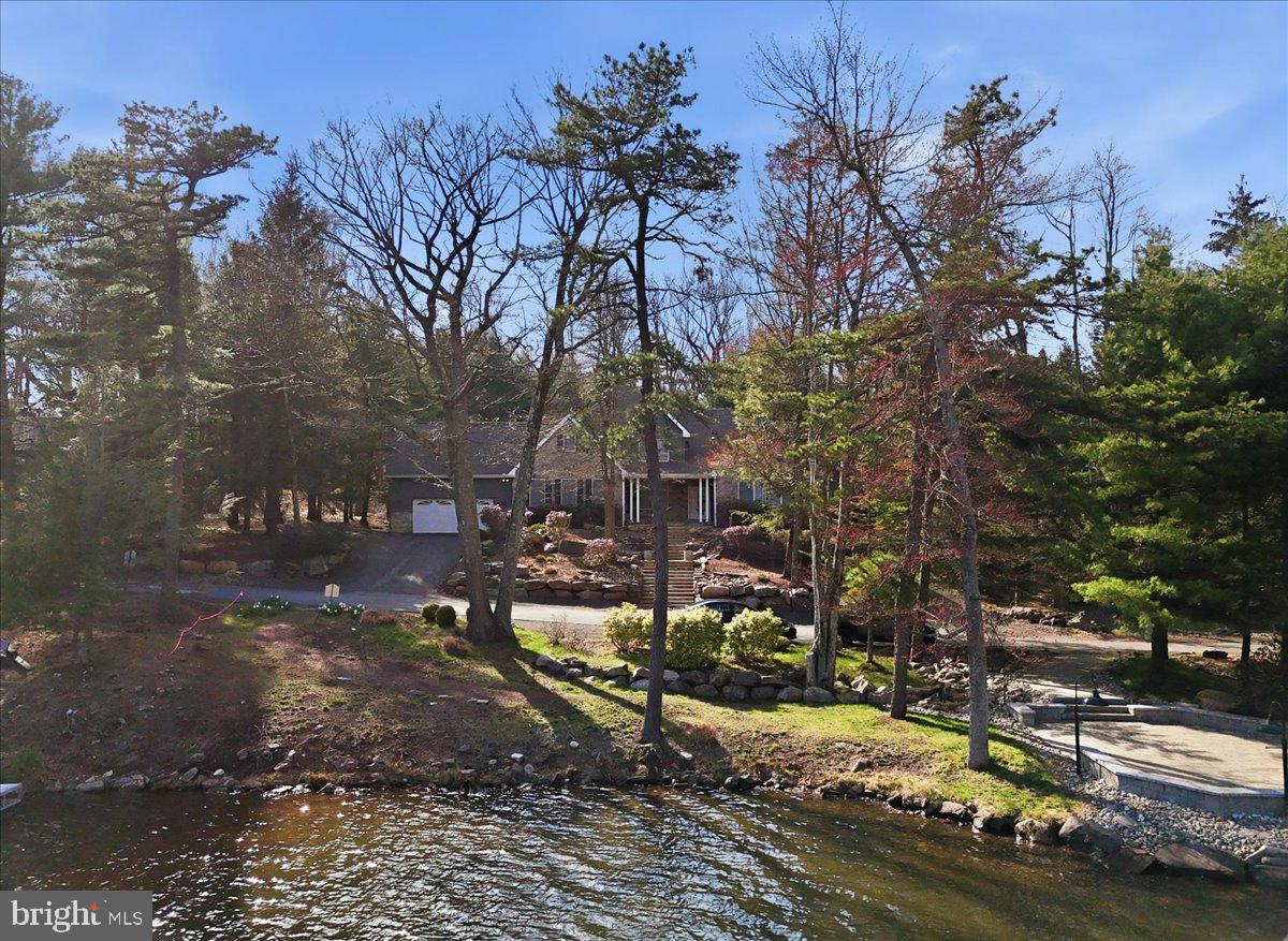 109 Lake Dr Property Photo 38