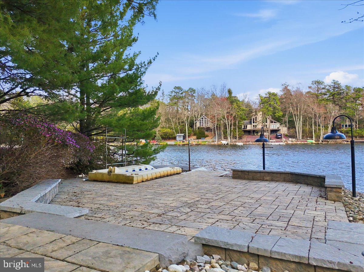 109 Lake Dr Property Photo 41