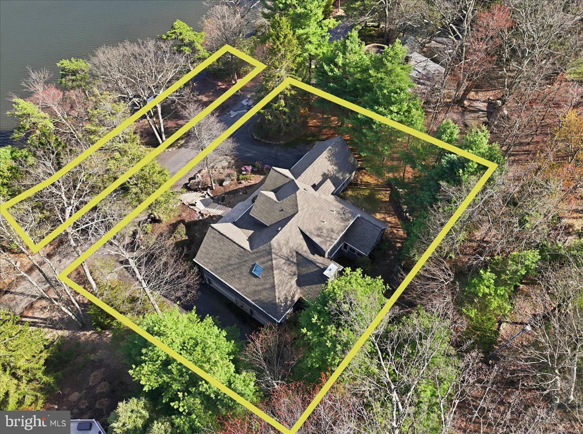 109 Lake Dr Property Photo 48
