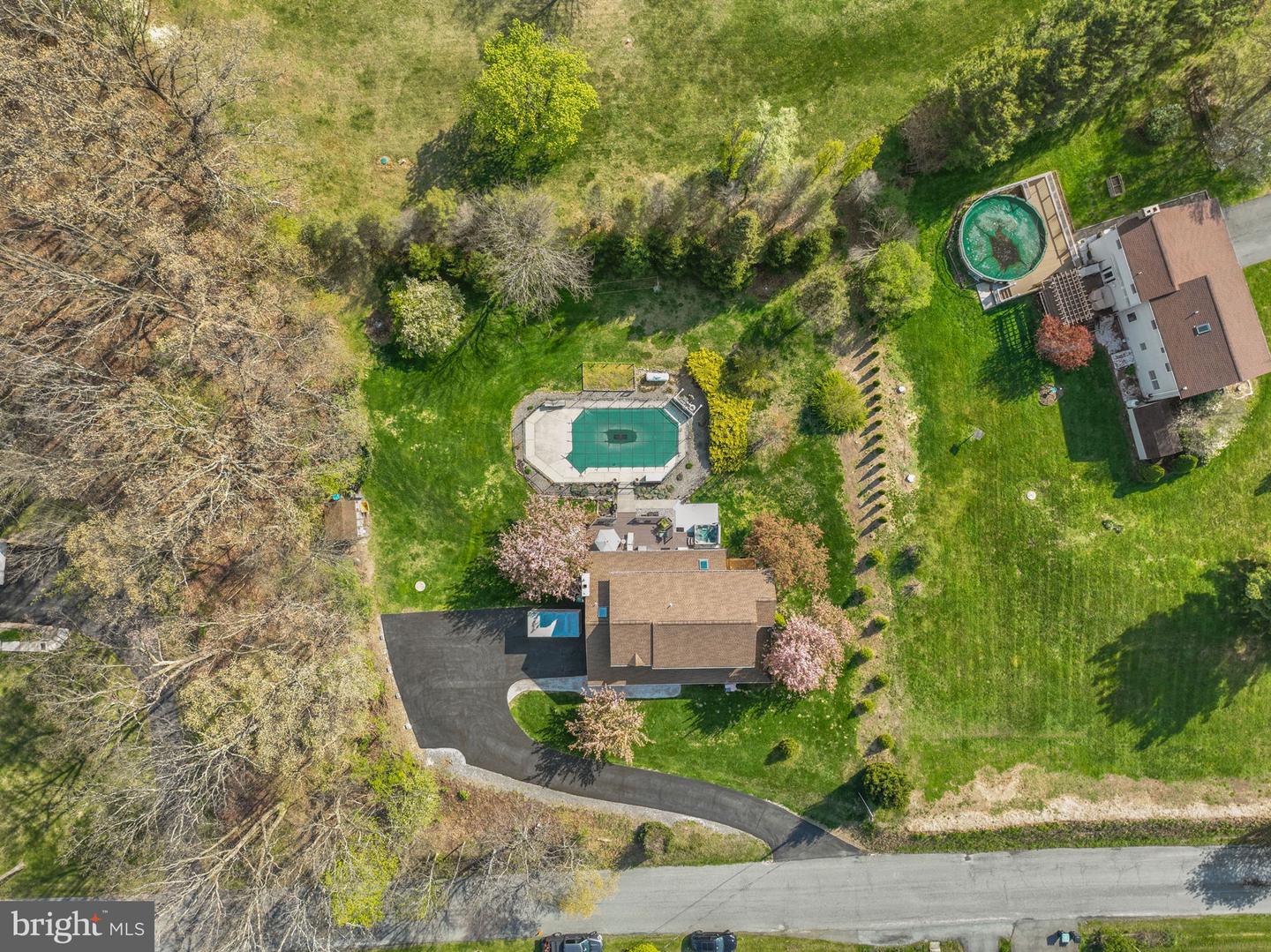 1145 Upper Nis Hollow Dr Property Photo 4