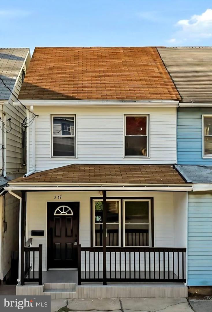 247 E Abbott St Property Photo 1