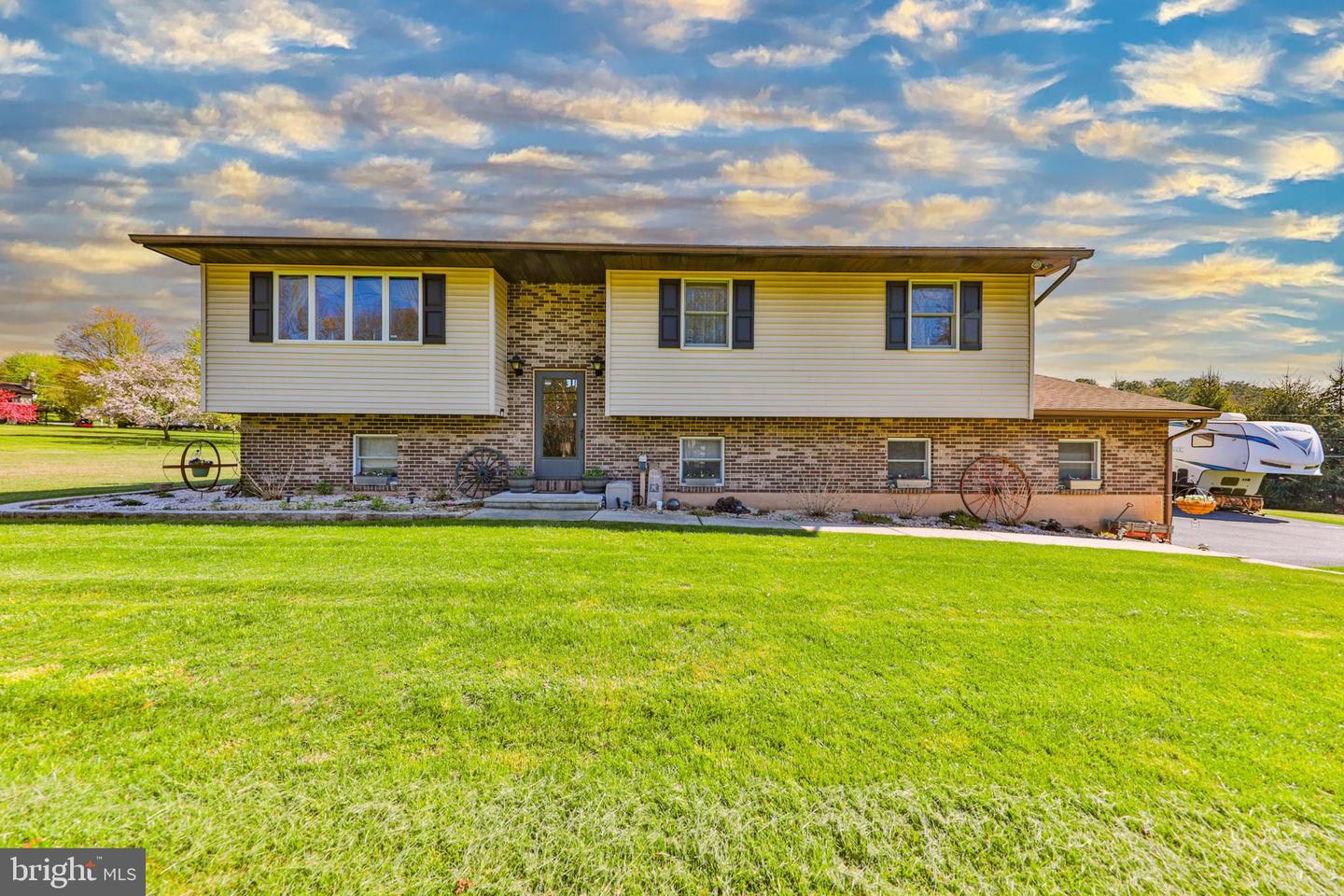 1040 W Stagecoach Rd Property Photo 3