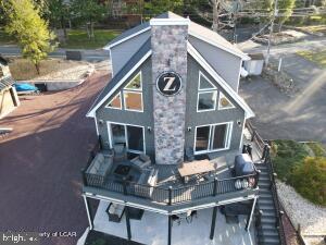 90 S Lake Dr Property Photo 1