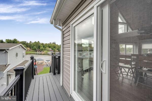 90 S Lake Dr Property Photo 17