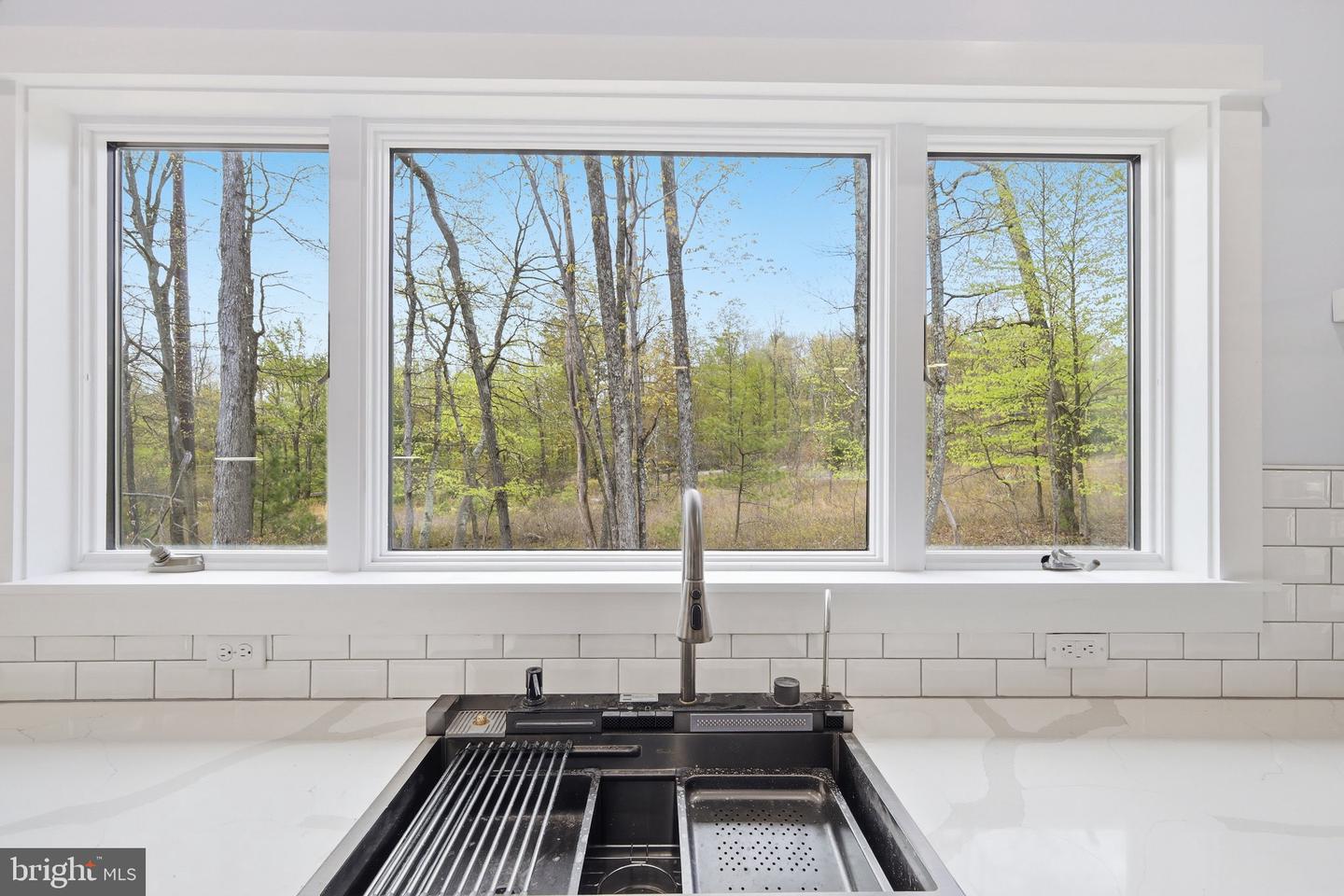 399 Stony Mountain Rd Property Photo 16