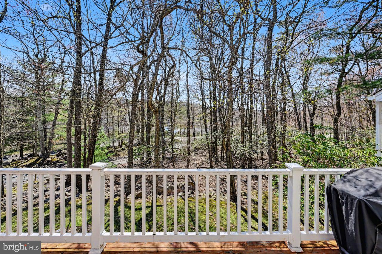 5 Beachwood Ct Property Photo 4