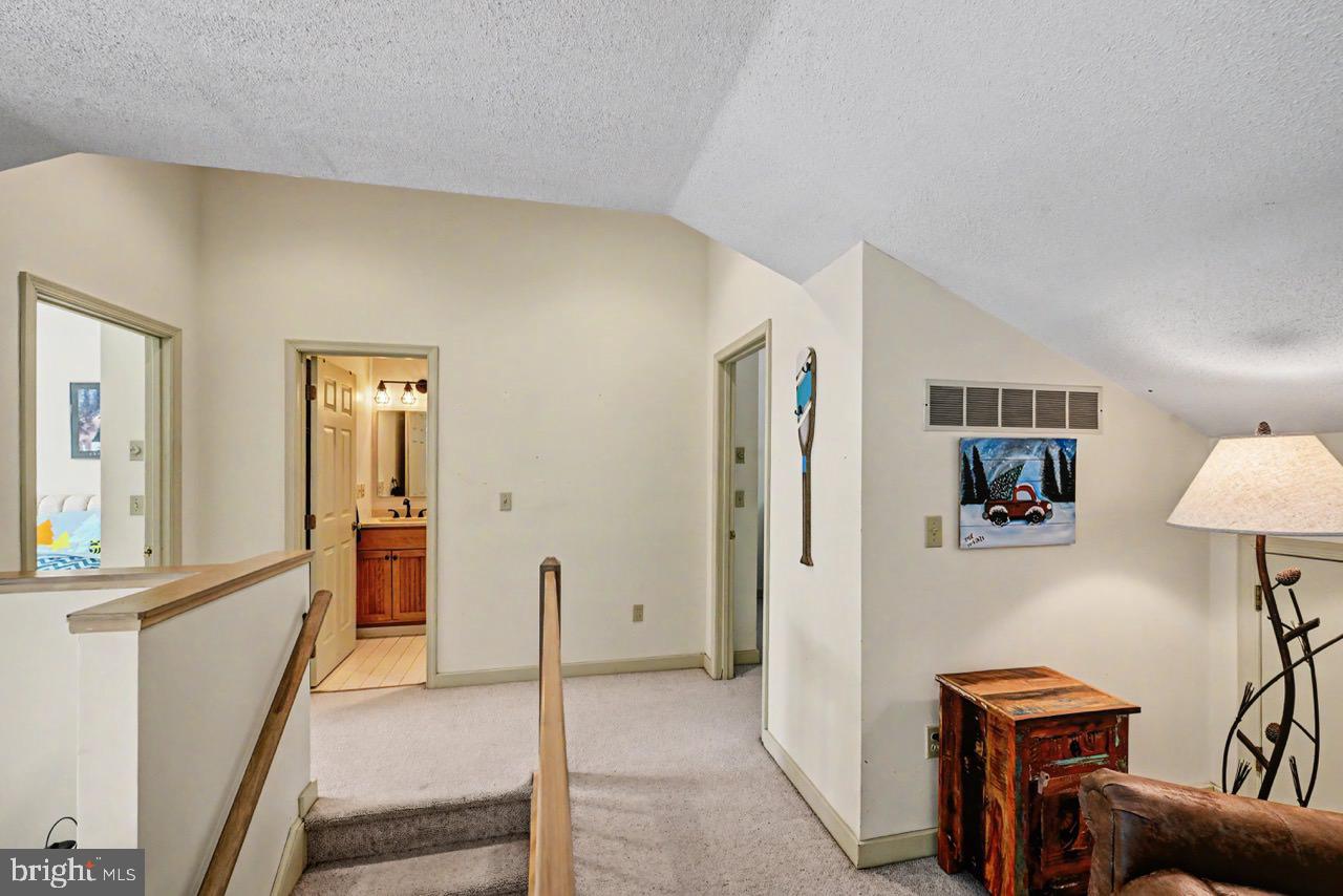 5 Beachwood Ct Property Photo 29