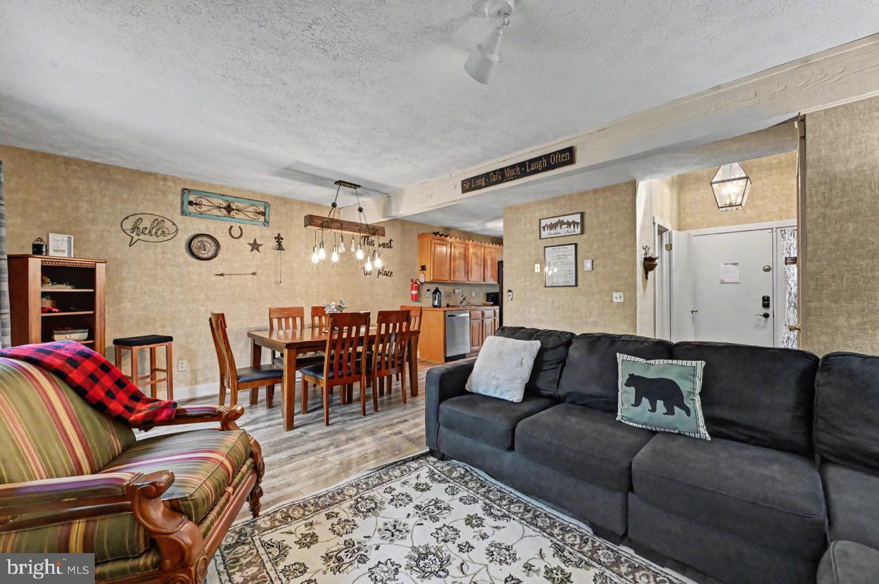 33 Elevator Property Photo 18