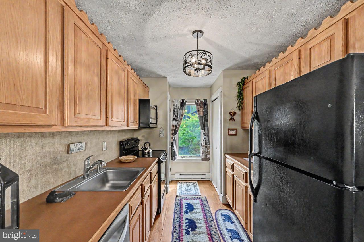 33 Elevator Property Photo 21