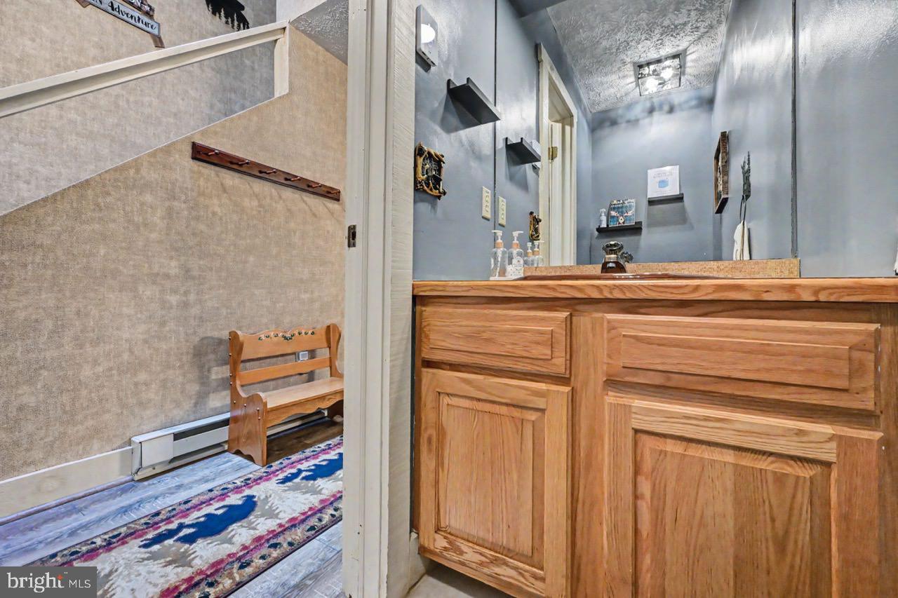 33 Elevator Property Photo 26