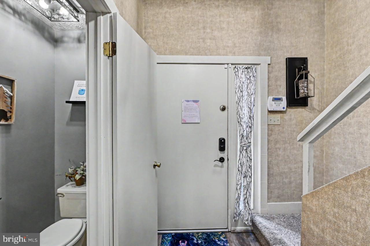 33 Elevator Property Photo 28