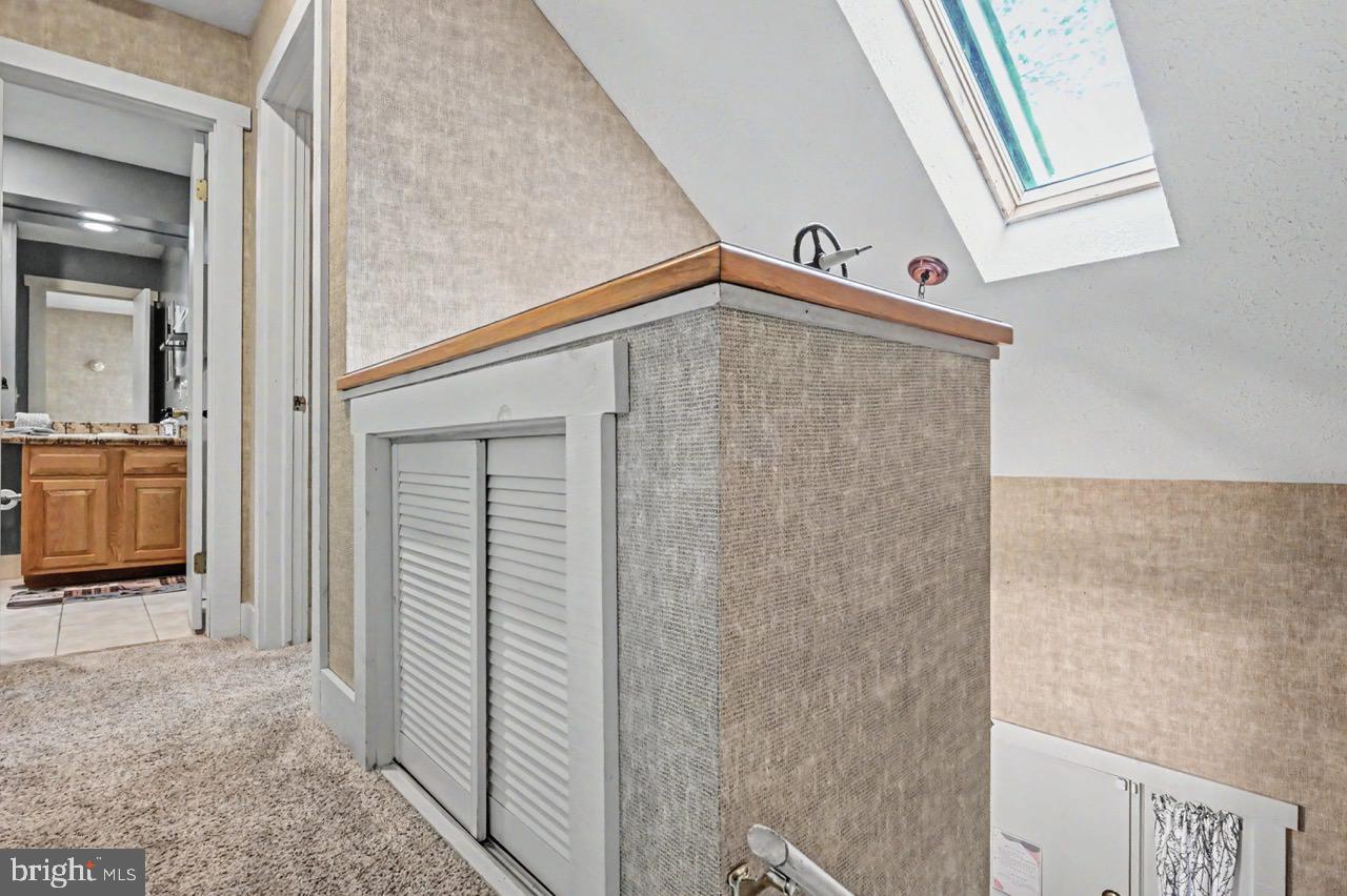 33 Elevator Property Photo 31