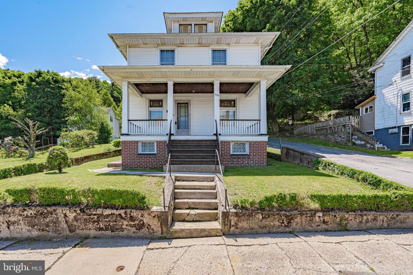 159 W RIDGE ST