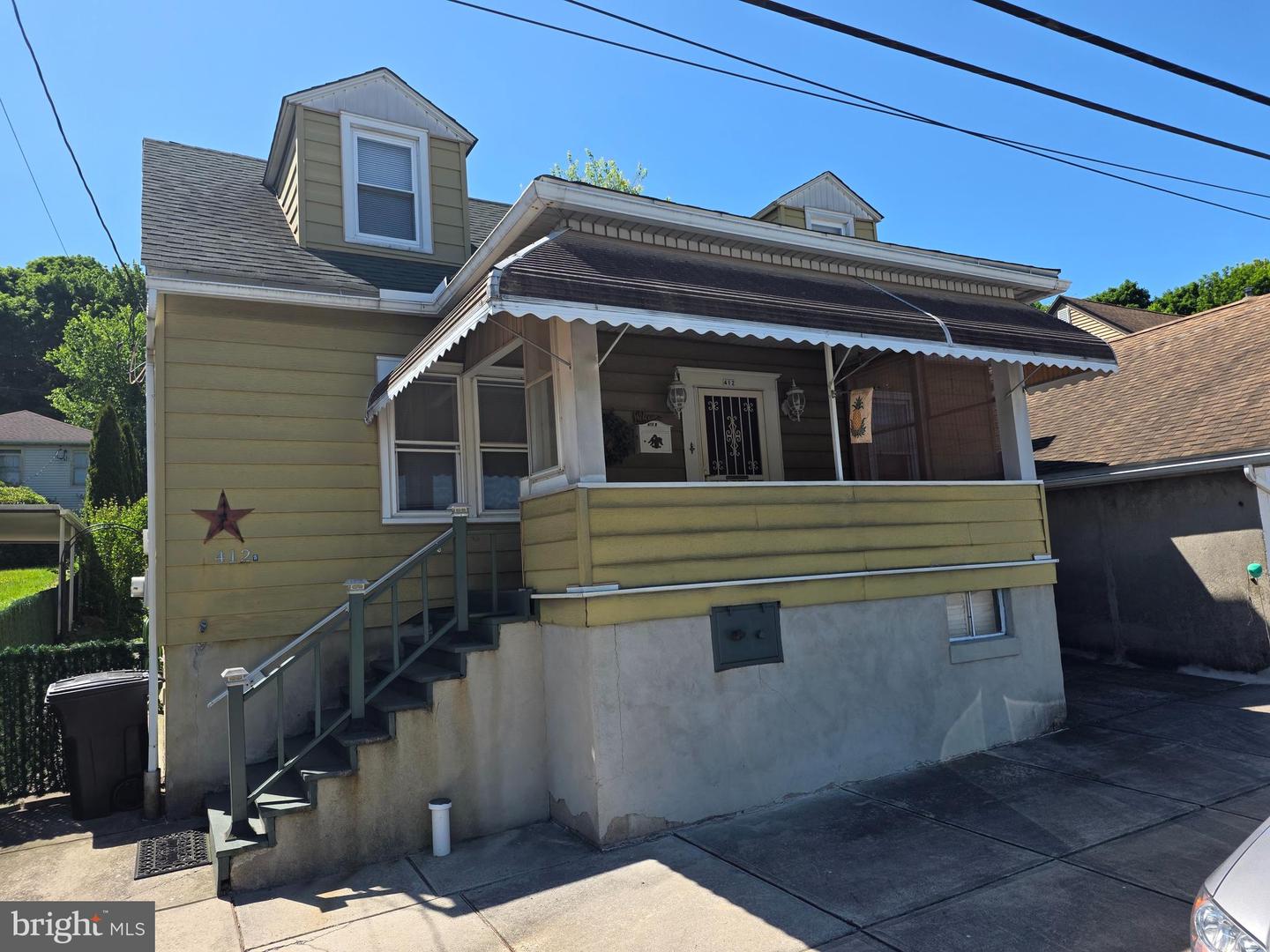 412 W Bertsch St Property Photo 1