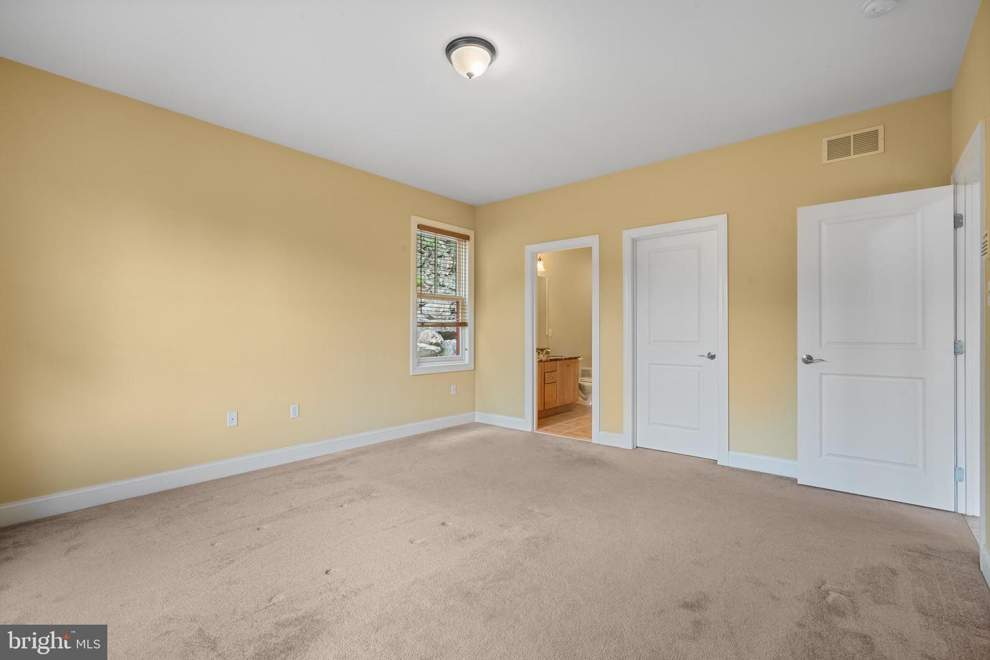 54 Bluestone Ct Property Photo 39