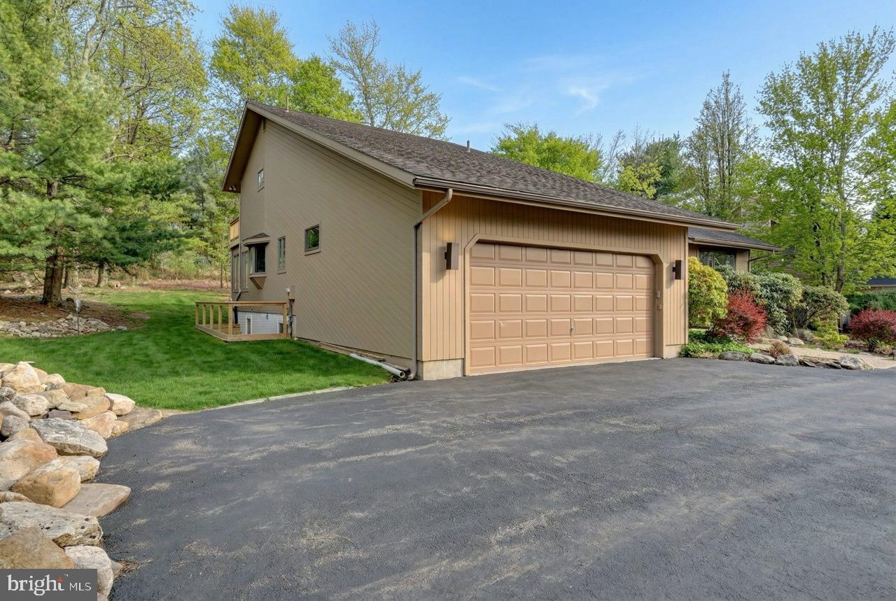 96 Wolf Hollow Rd Property Photo 3