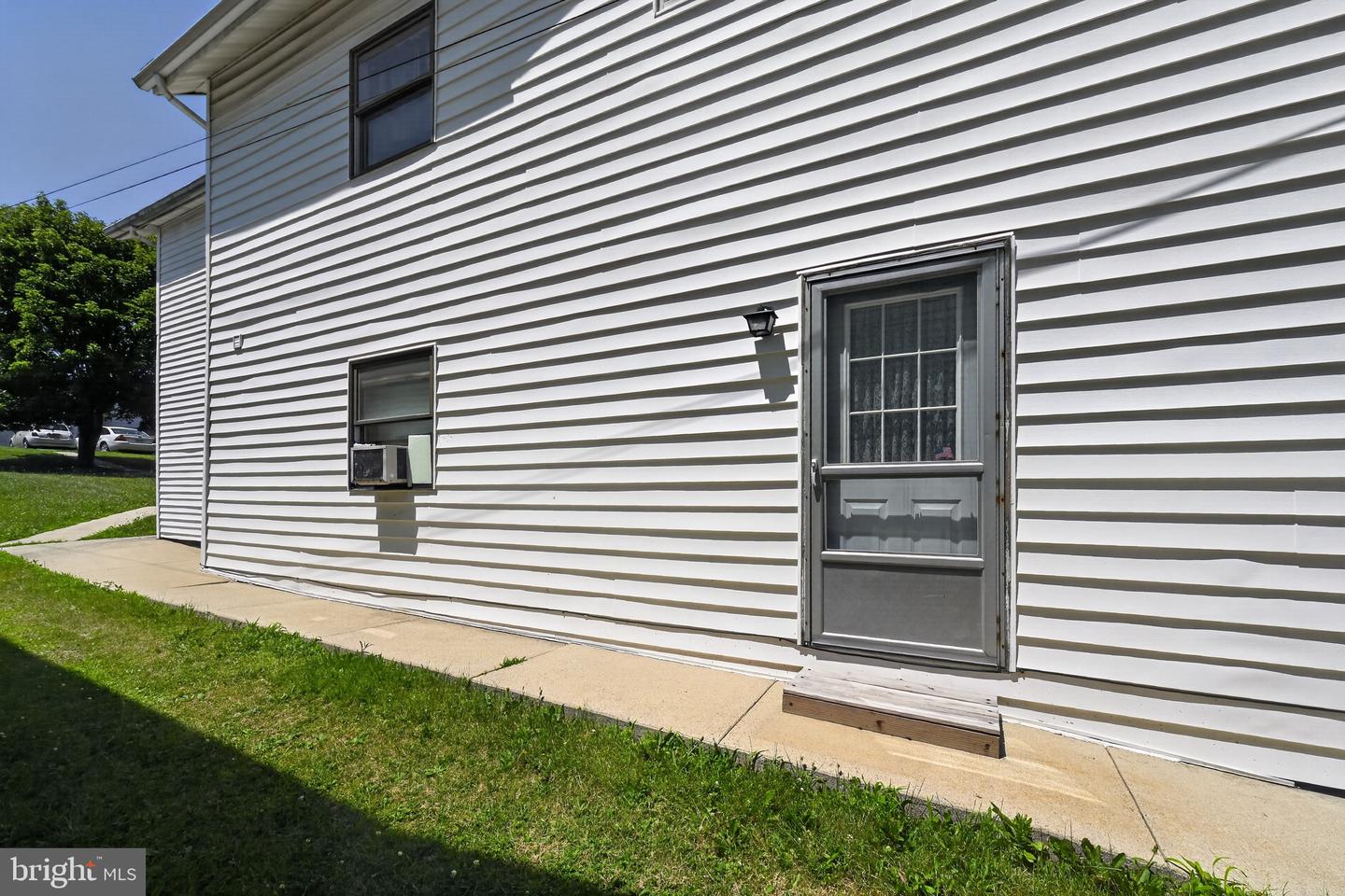 274-276 S First St Property Photo 47