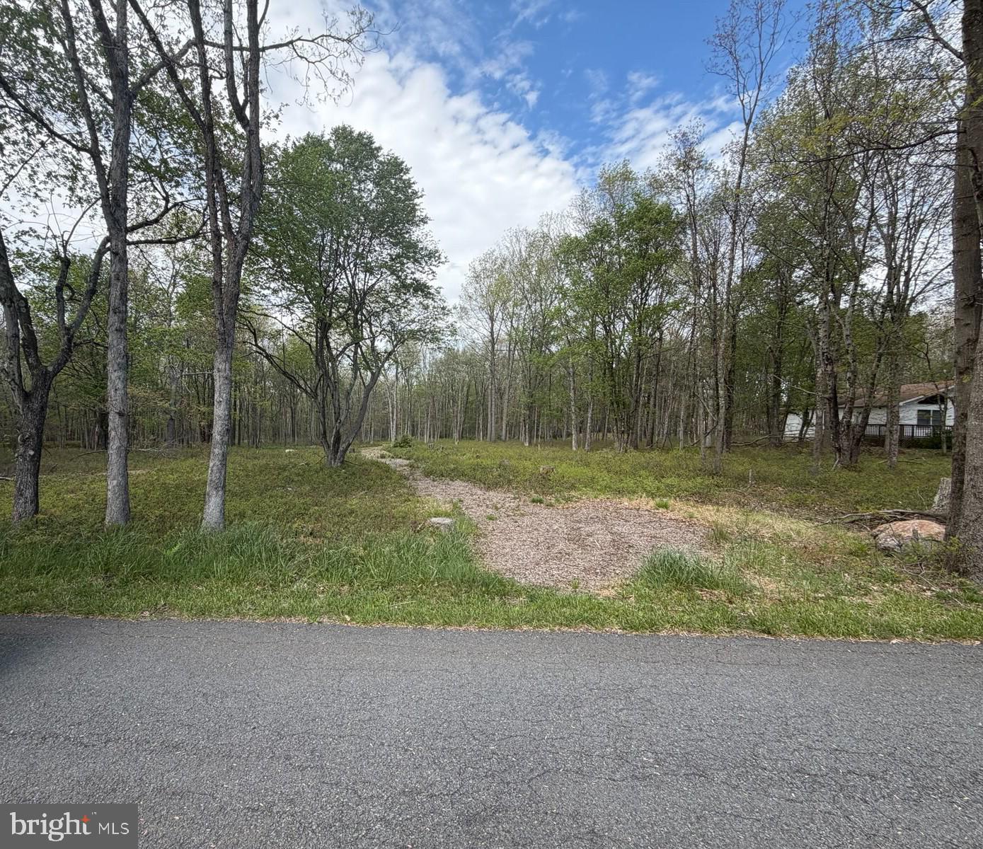 H580 Drakes Dr Property Photo 1