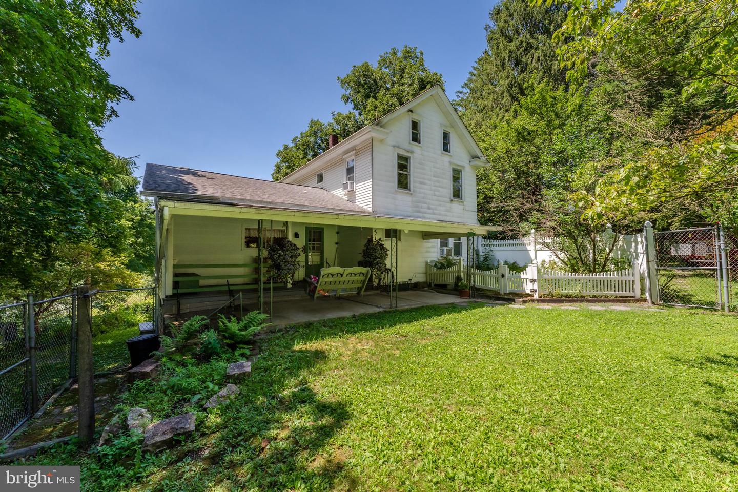 210 Snyders Rd Property Photo 14