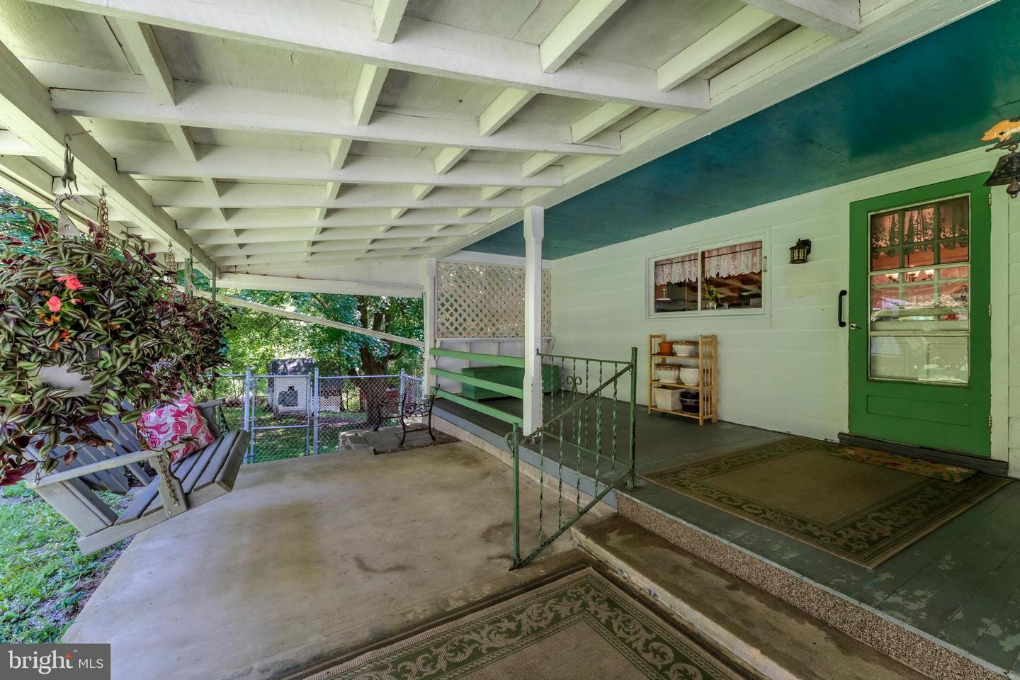 210 Snyders Rd Property Photo 16