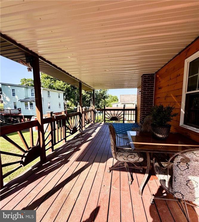 130 Bridge Property Photo 7