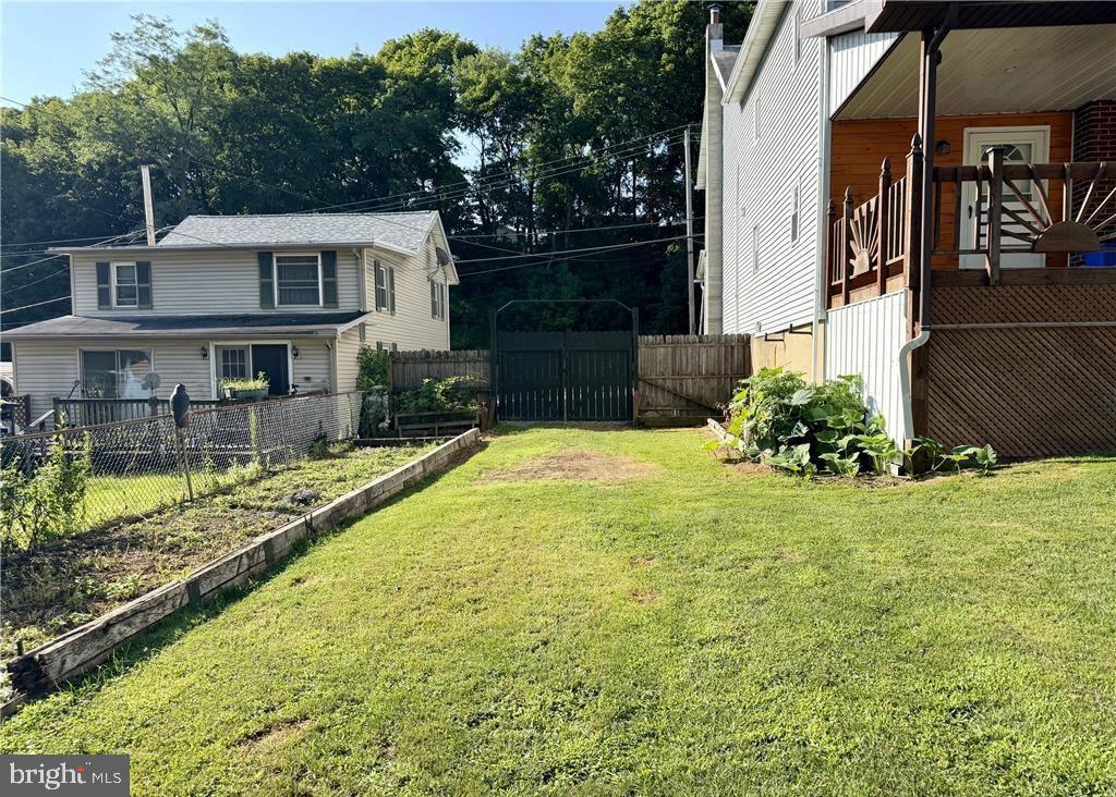 130 Bridge Property Photo 45